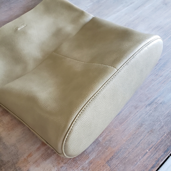 Brand NEW shoulder and laptop bag. - Picture 8 of 8